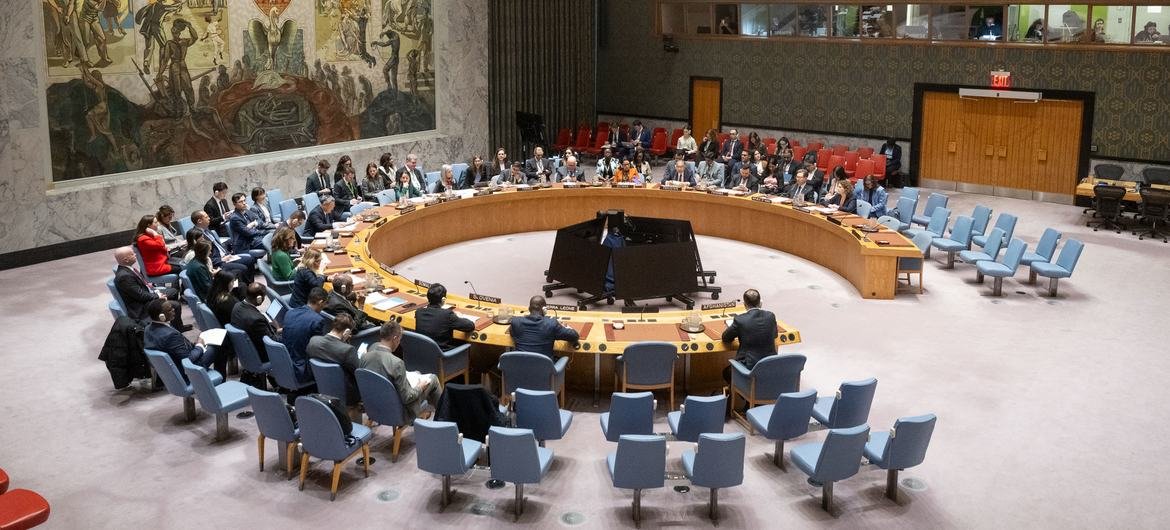 Afganistan: Consiliul de Securitate reînnoieşte misiunea ONU, în timp ce OMS avertizează asupra catastrofei sanitare